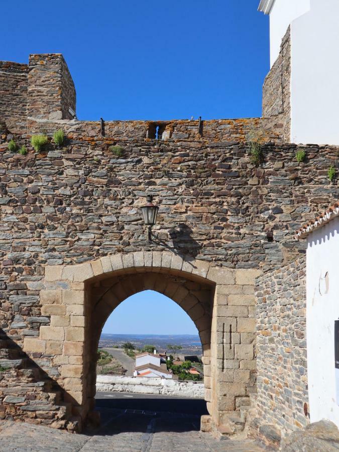 Casa Da Fonte / Fountain House Monsaraz