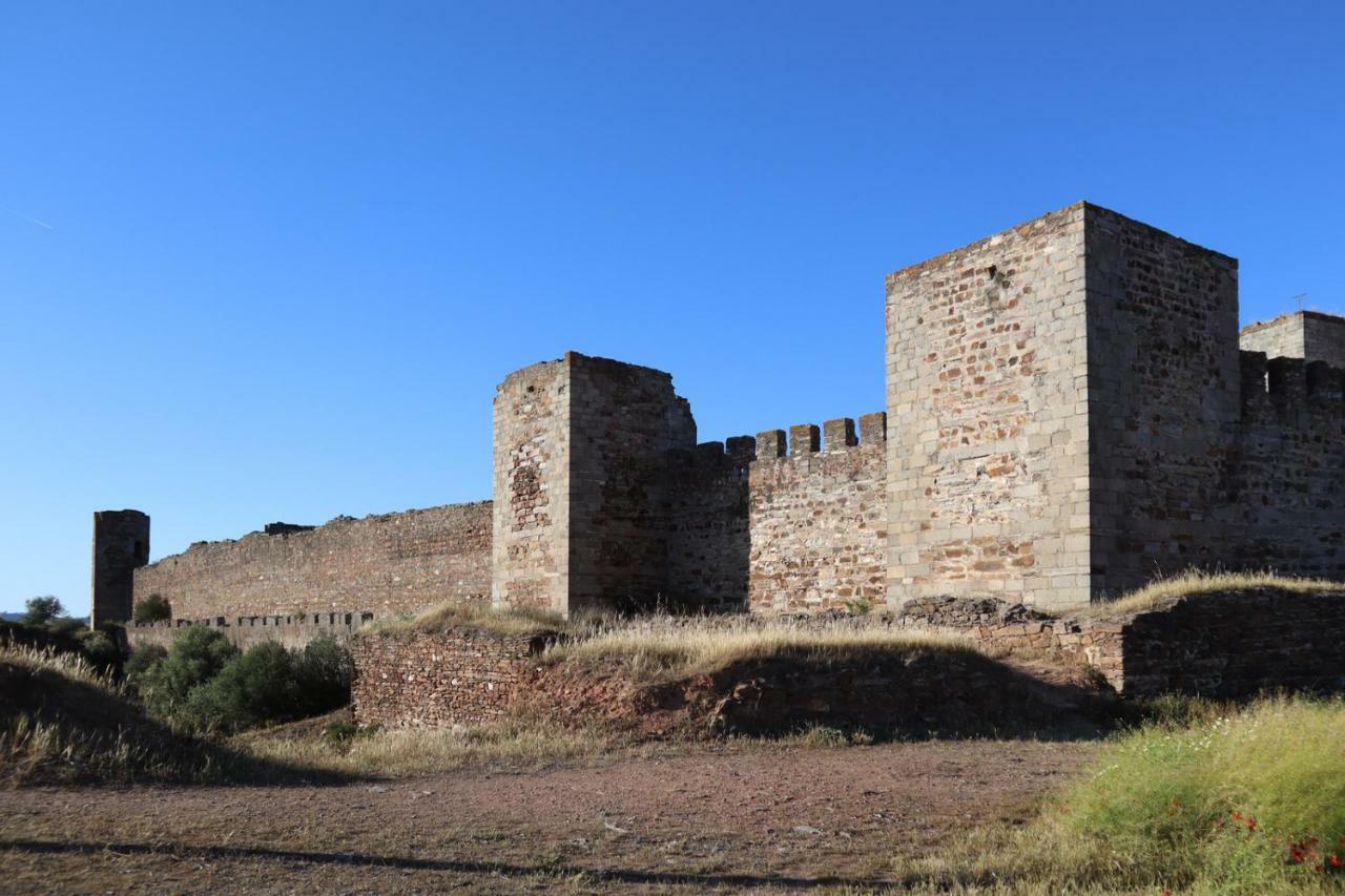 Casa Da Fonte / Fountain House Monsaraz